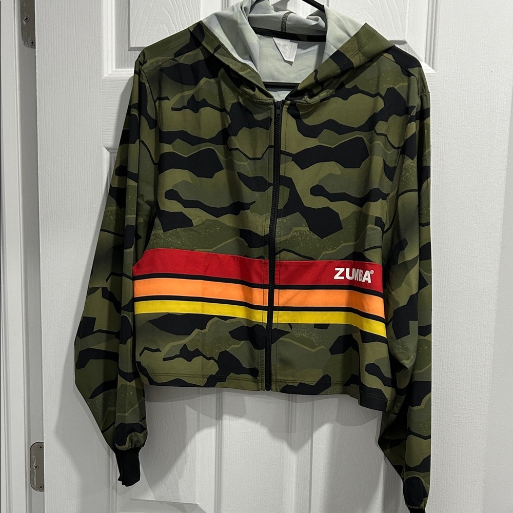 ZUMBA NWOT Green Camo Crop Hooded Jacket with Stripes